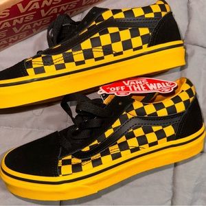 Vans Old Skool Yellow Black Kids 3.5 NWT